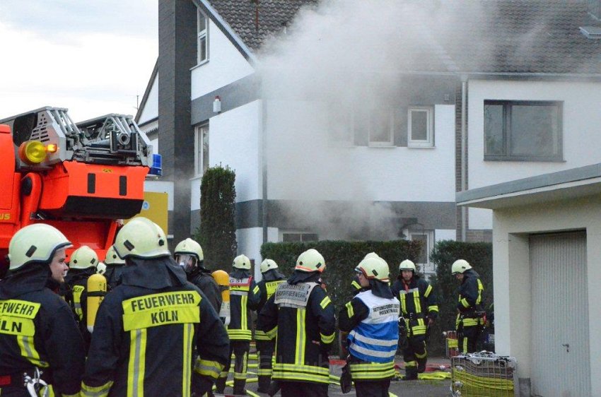 Feuer Koeln Dellbrueck Hochwinkel P33.jpg
